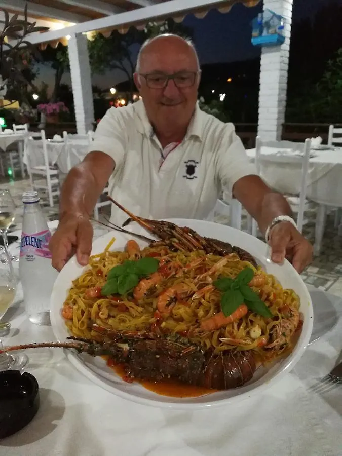 Vacanze Pushime Albania Radhimë